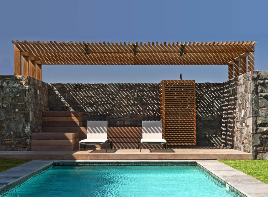 Мангальная зона патио бассейн