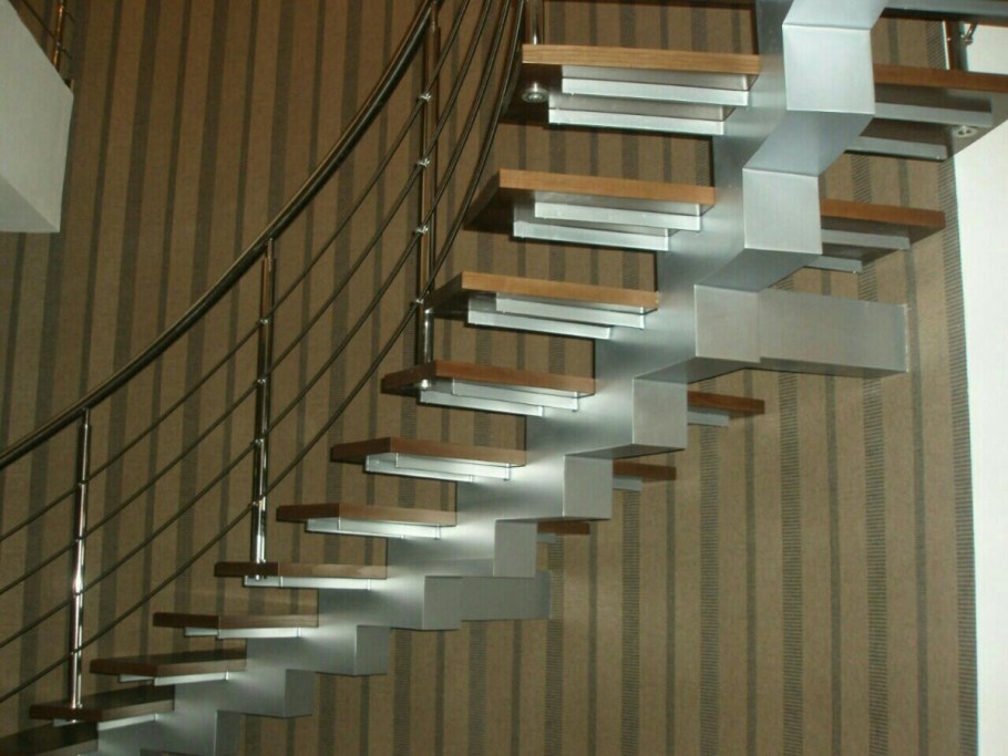 Ступеньки из нержавейки