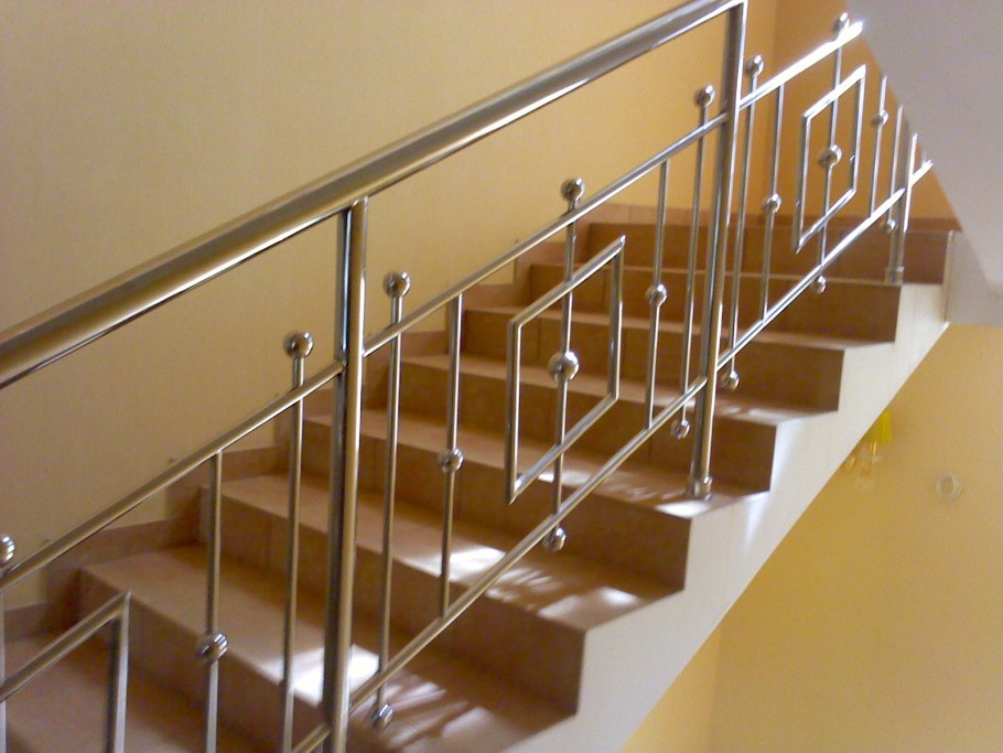 Нержавеющие ограждения для лестниц