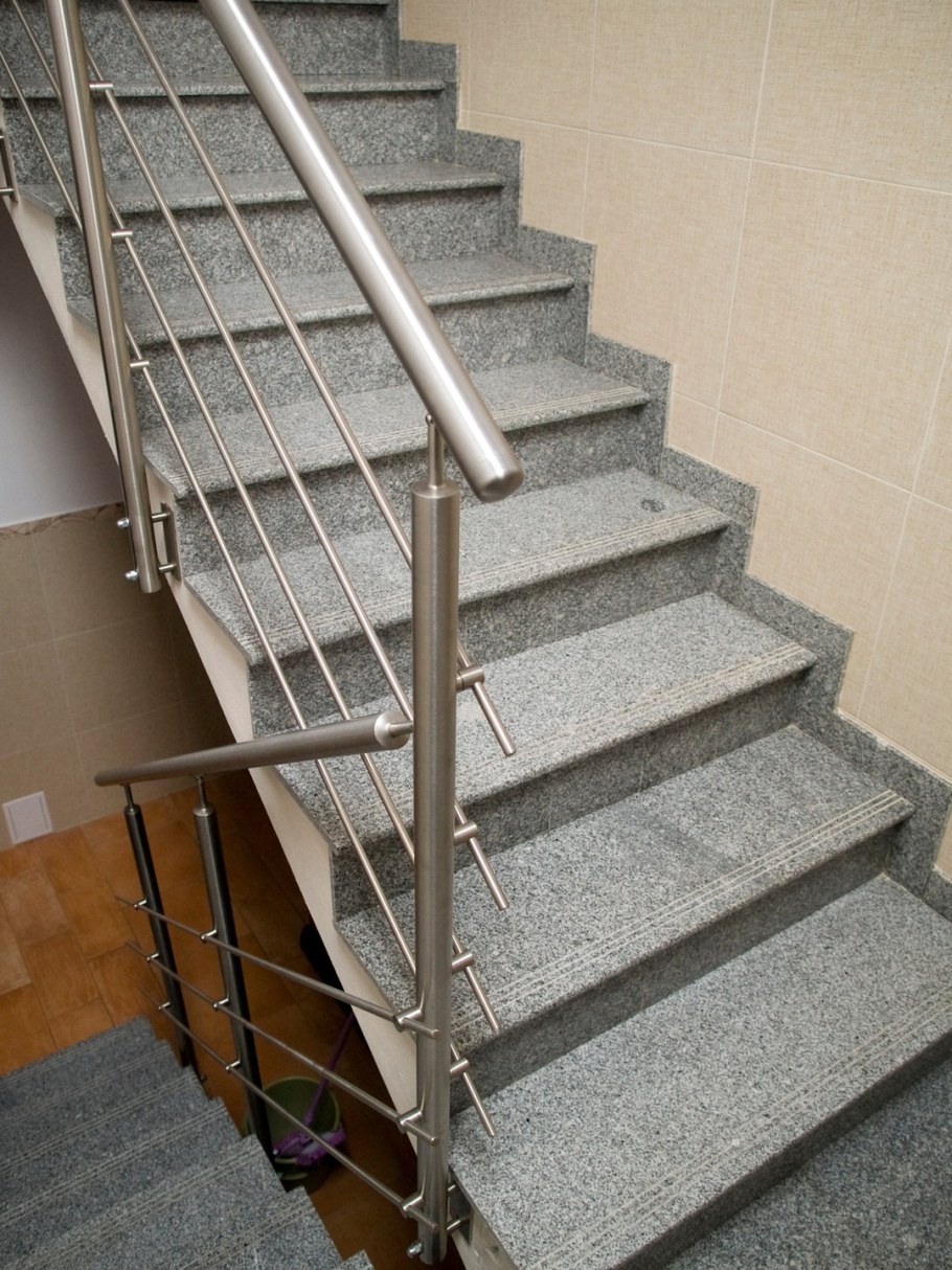Перила для лестницы из нержавейки