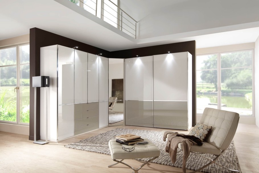 Угловой шифоньер в спальню