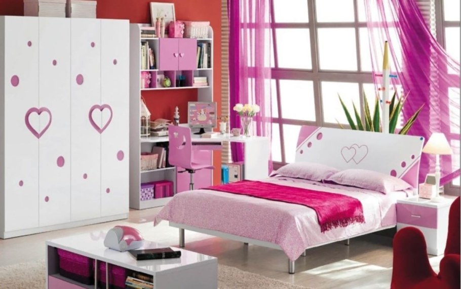 Розовая мебель для девочки