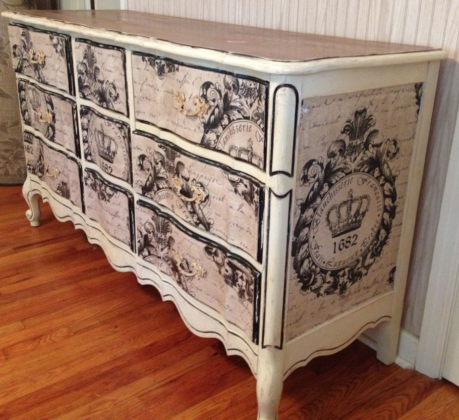 Старый шкаф декупаж