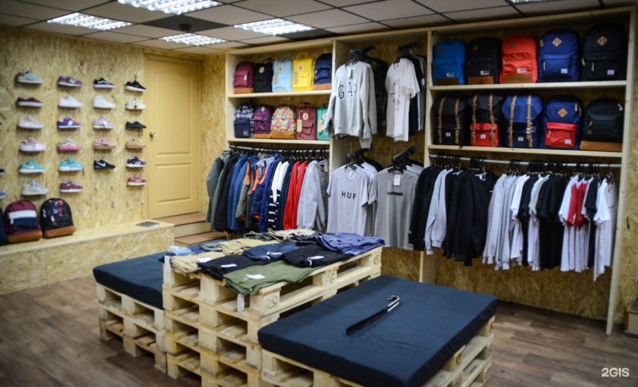 Шоу рум кроссовок