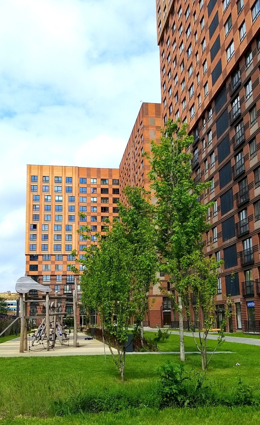 Пик Варшавка 141