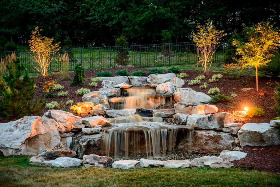 Фонтан уличный водопад Каскад