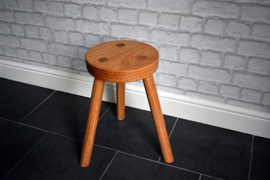 Стулья друг на друга