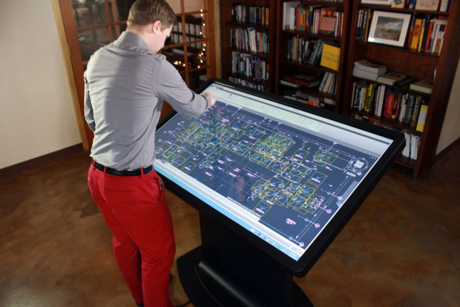 Интерактивный стол Уникум-3 (32”)