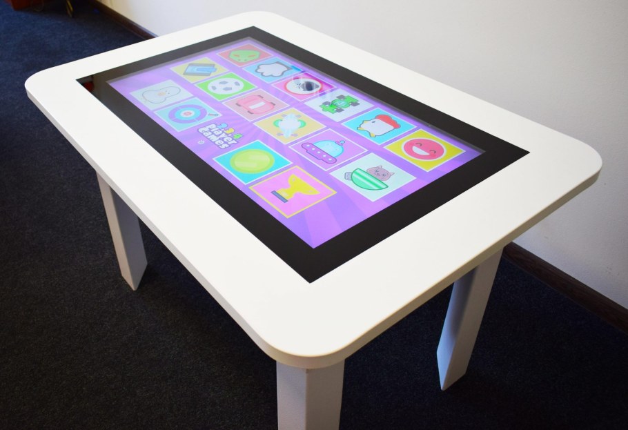 Сенсорный стол интерактивный