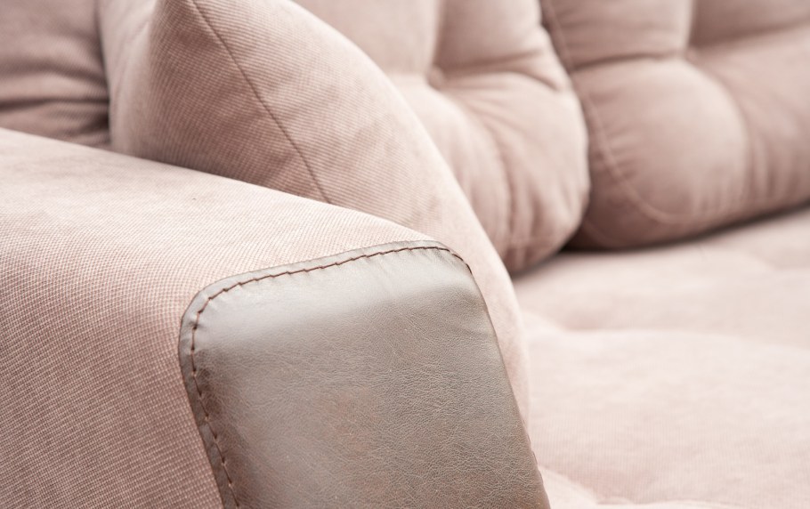 Диван розовый велюр