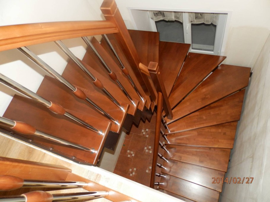 Лестница поворотная 180° лес-03 универсальная