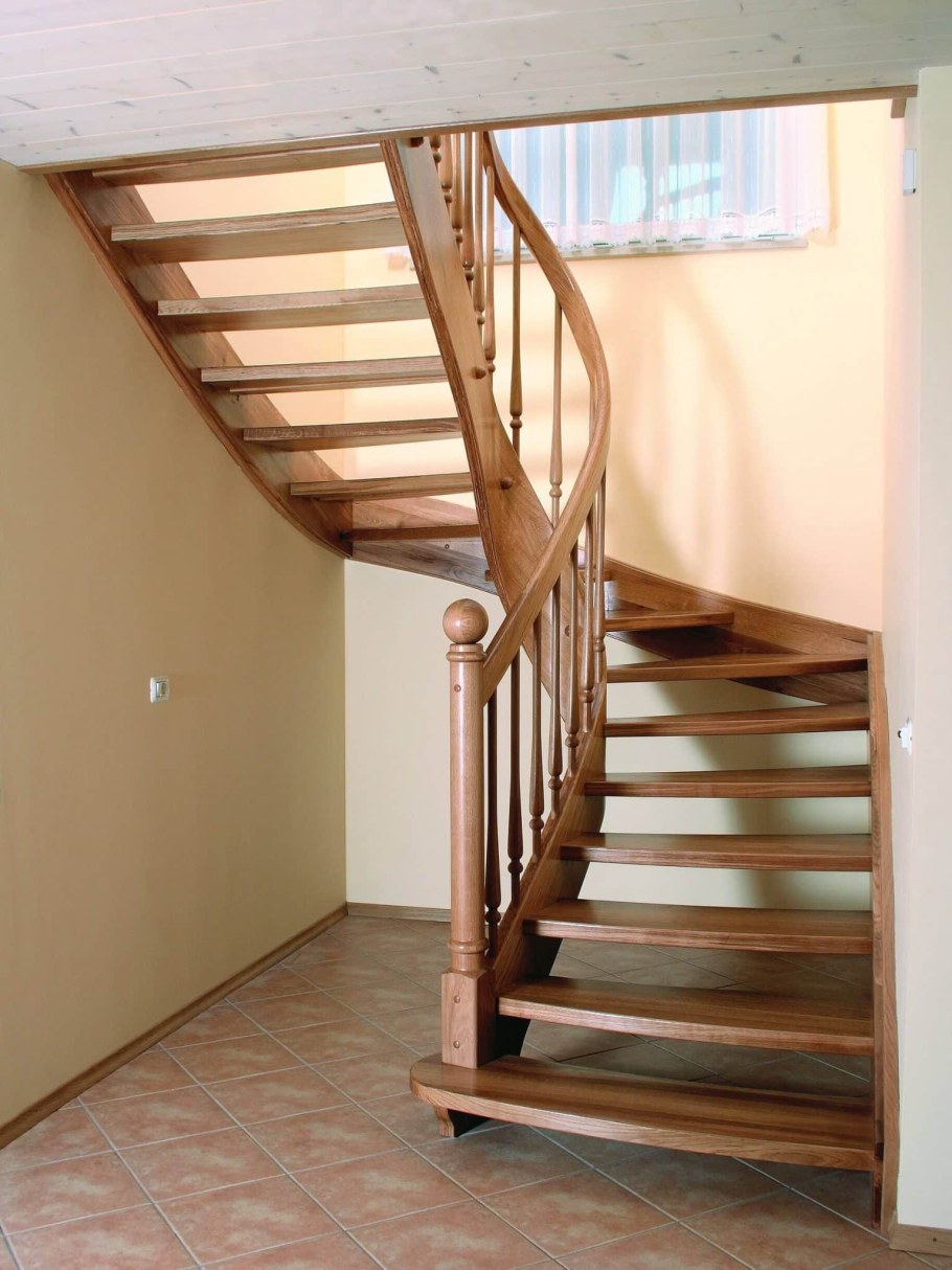 Лестница двухмаршевая метал каркас