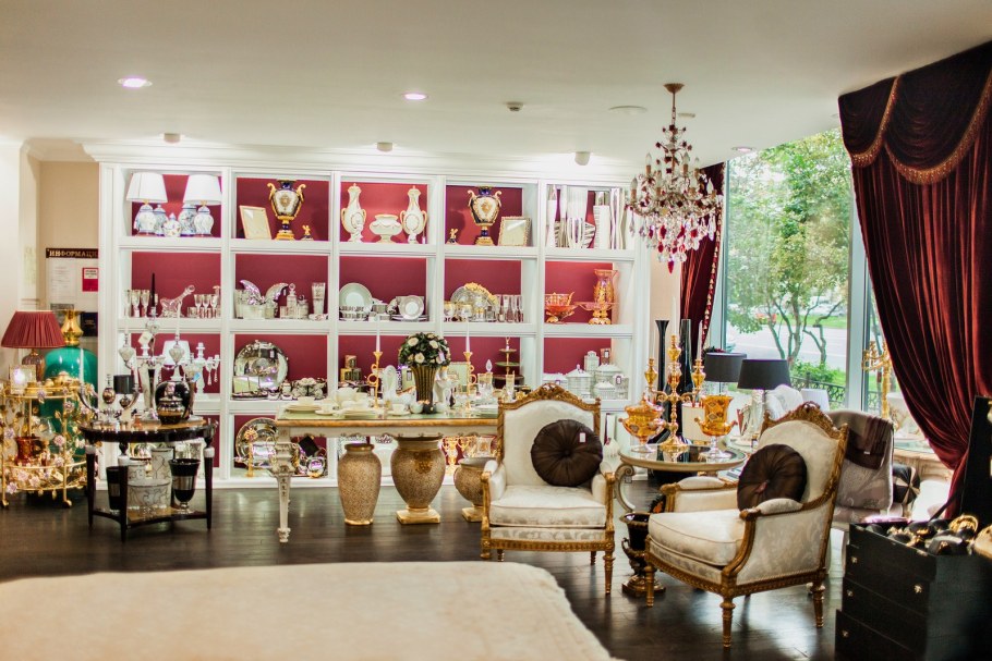 Интерьер магазина сувениров