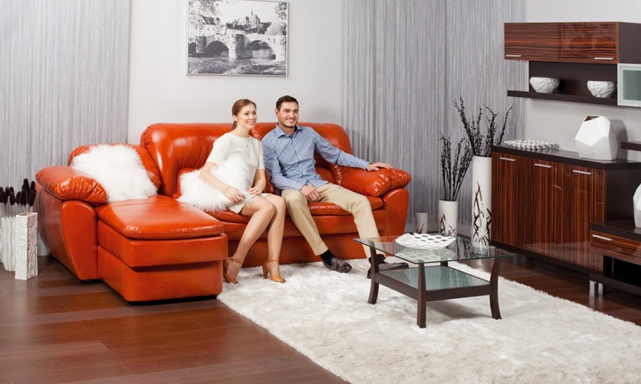 Диванчик в комнату