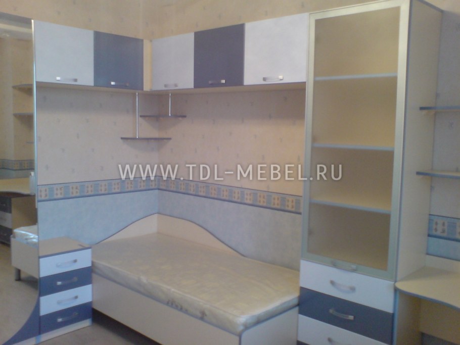 Большой кожаный угловой диван