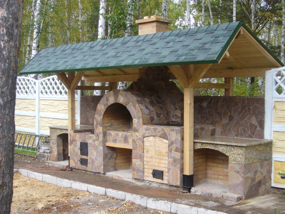 Барбекю под крышей