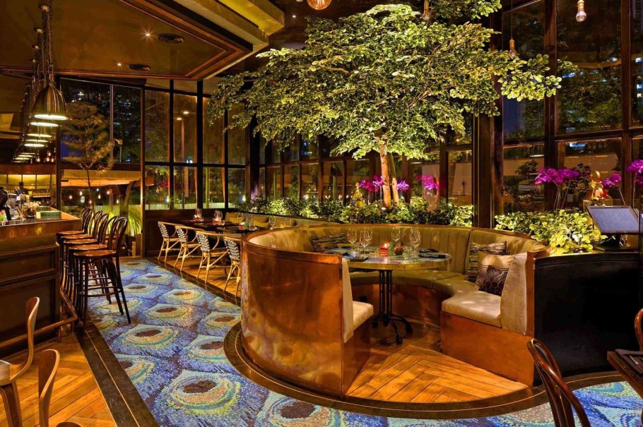 Красивый интерьер ресторана