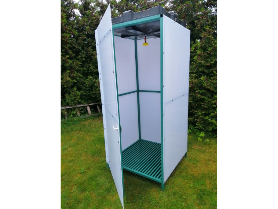 Уличная душевая кабина для дачи