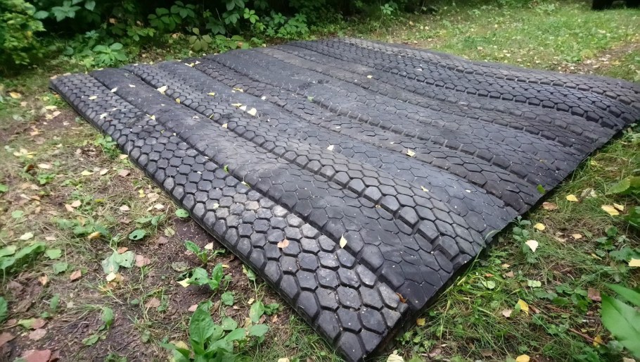 Дорожки в саду из дерева