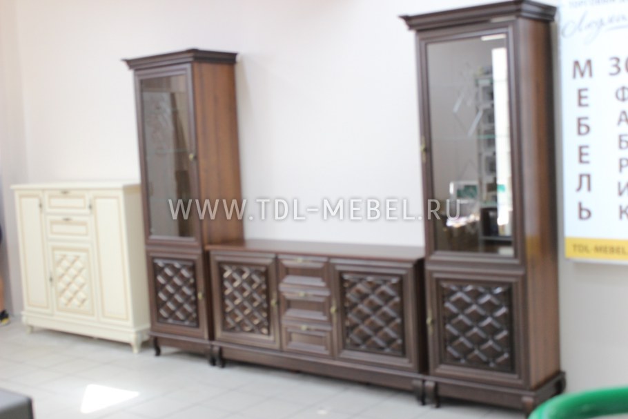 "Шайн 23" глянцевый комод