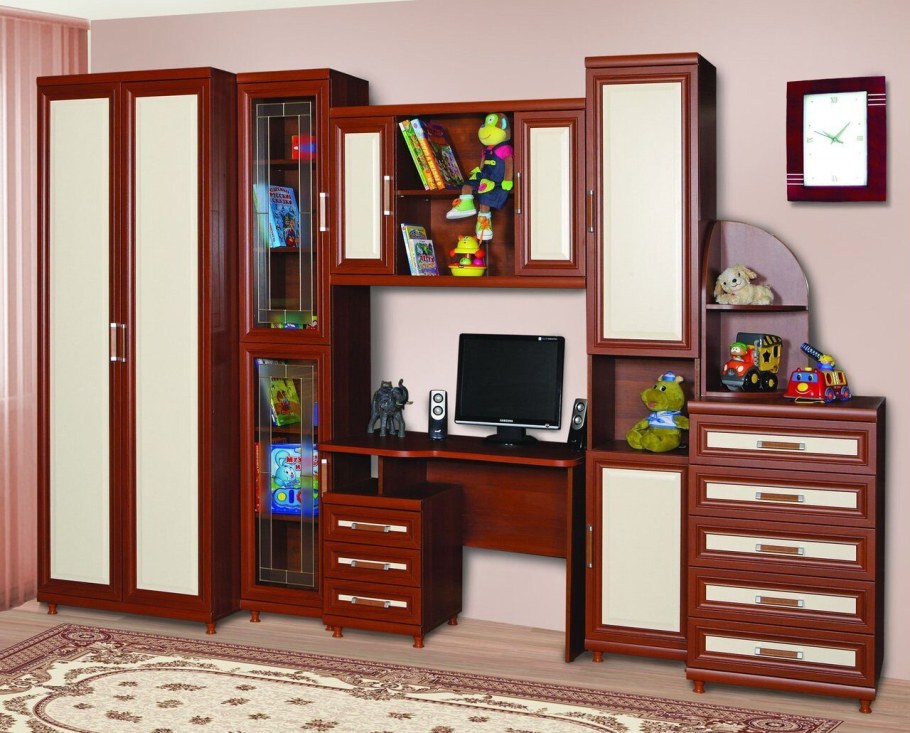 Глянцевый шкаф