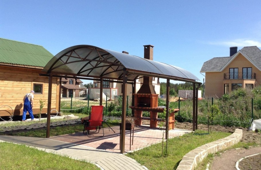 Пергола патио с мангалом