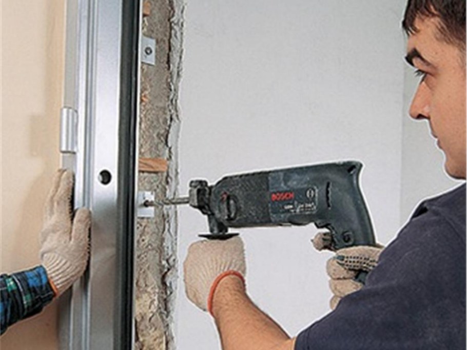 Крепеж для входной двери