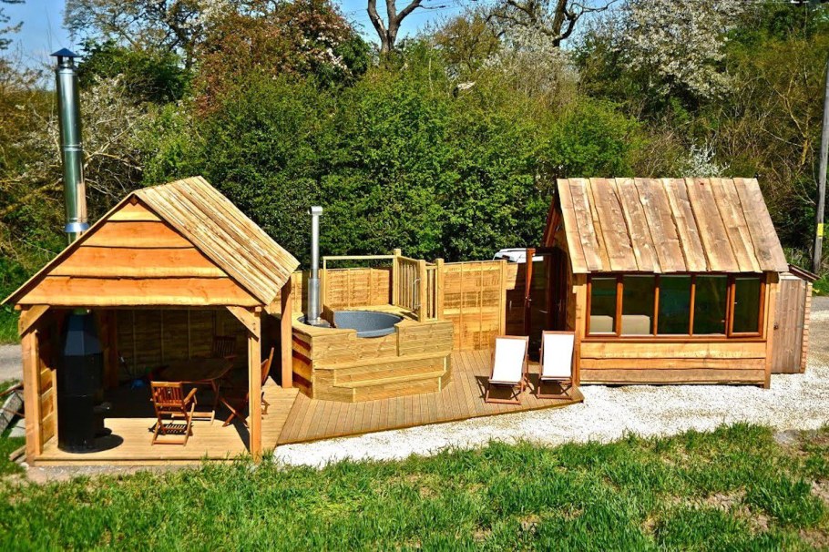 Баня и беседка на участке