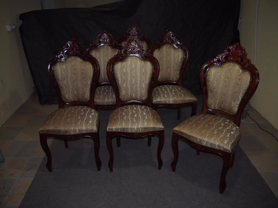 Перетяжка кухонных стульев