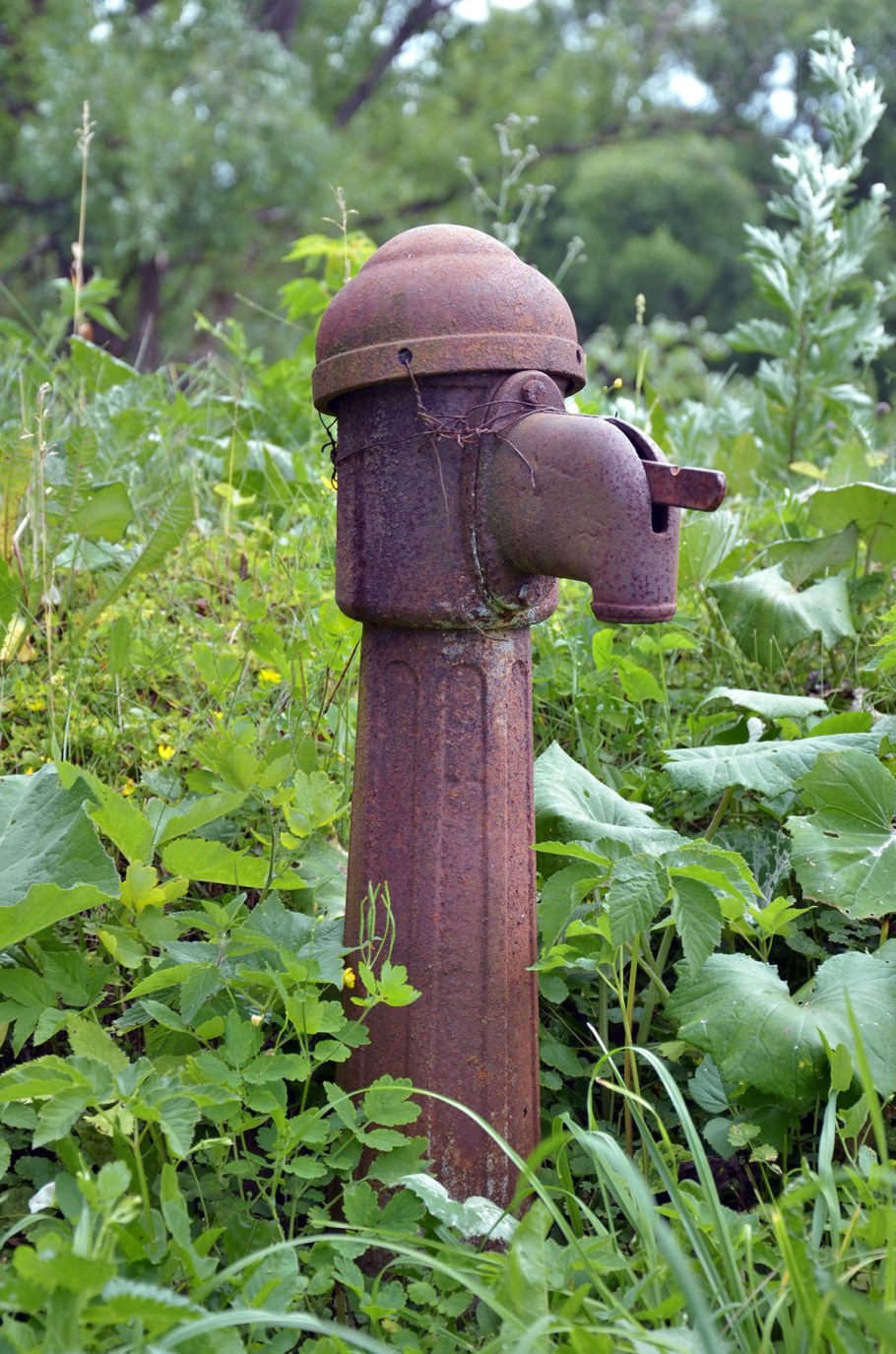 Ручная колонка для скважины