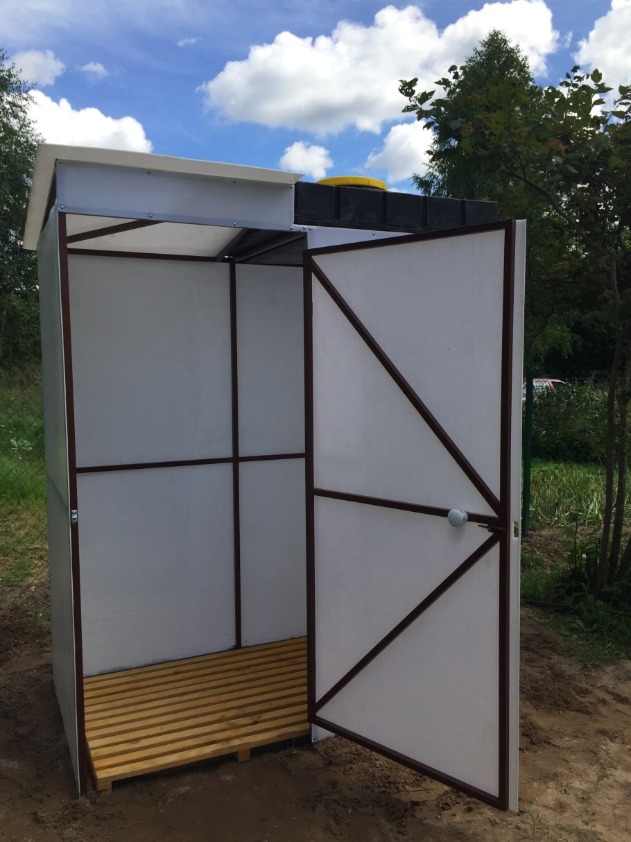 Хозблок с туалетом из профнастила