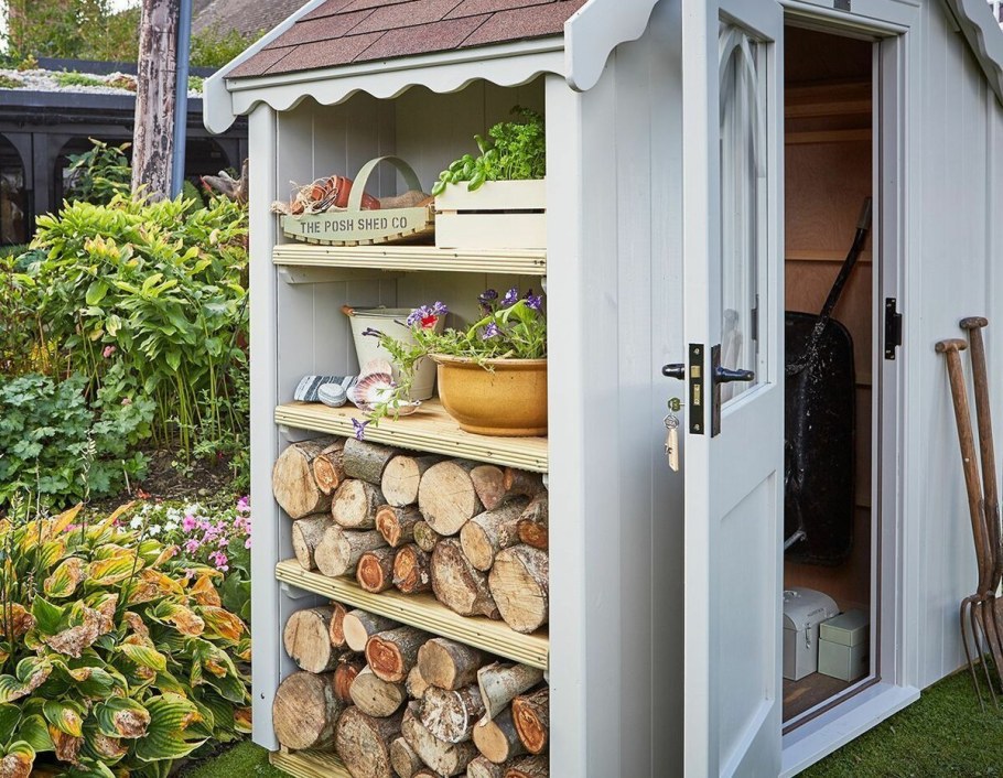 Шкаф для садового инвентаря