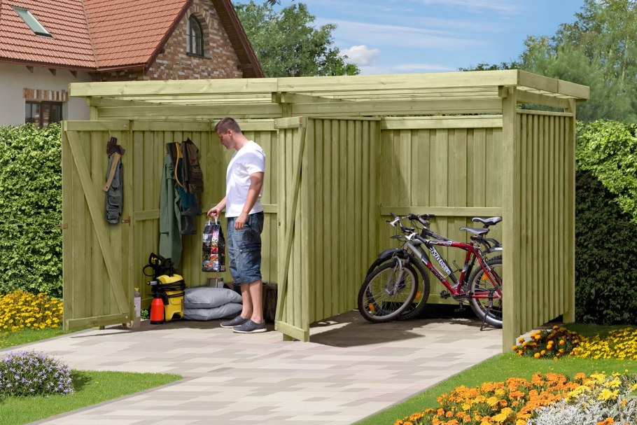 Кладовка для инструментов на даче