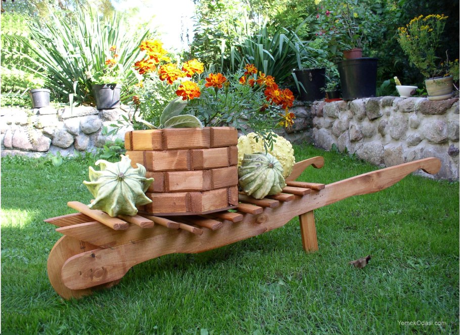 Поделки для сада