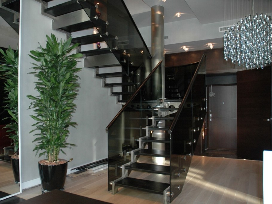 Стеклянные перила для лестниц