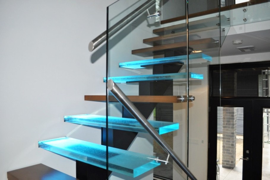Стеклянная лестница