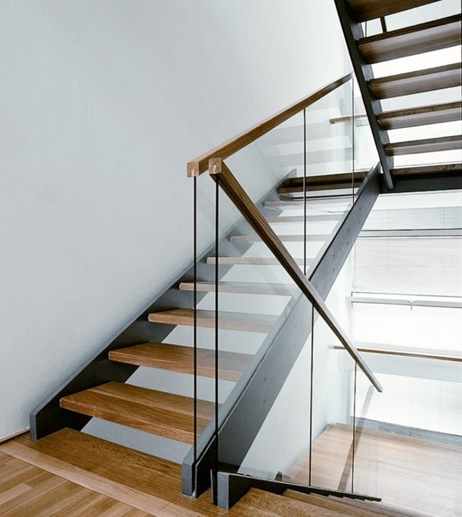 Стеклянная лестница