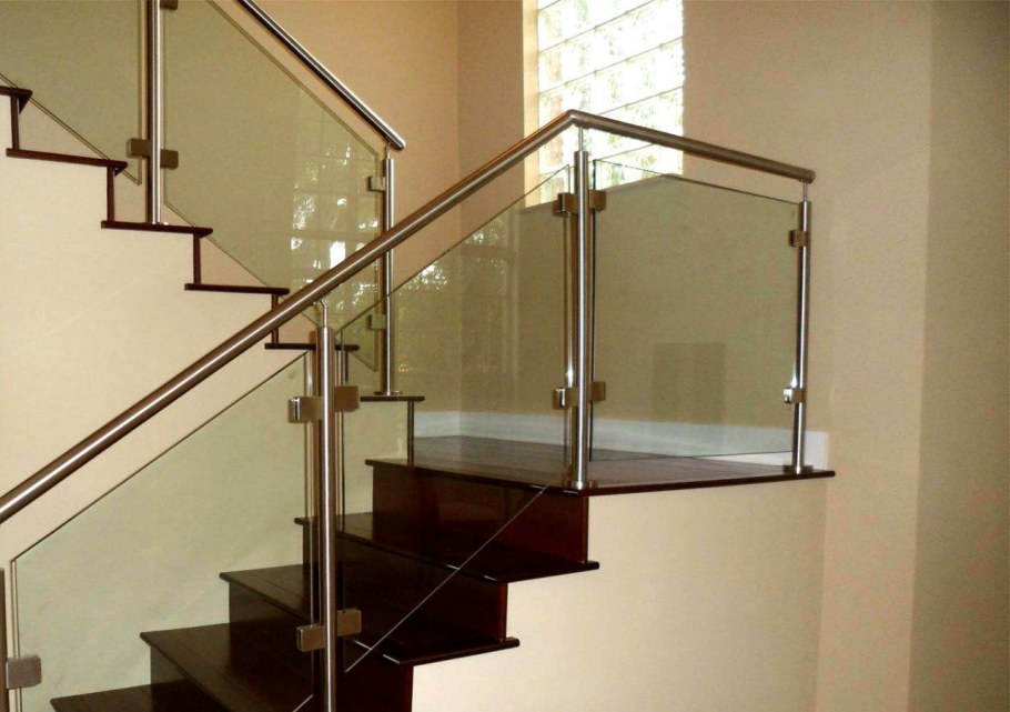 Стеклянные перила для лестниц