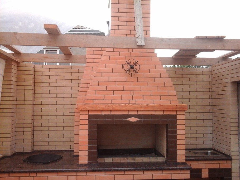 Печь под казан и тандыр 2 в 1 из кирпича