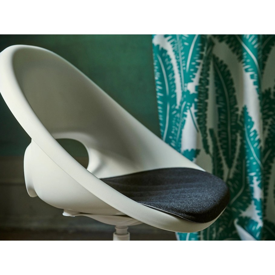 Подушечки на стулья в кухне