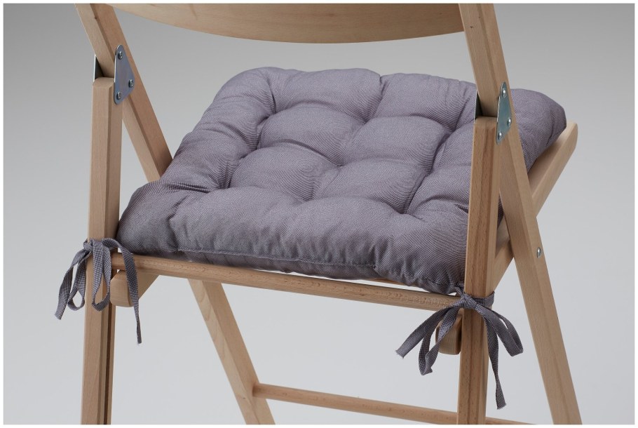 Плюшевые подушки для стула