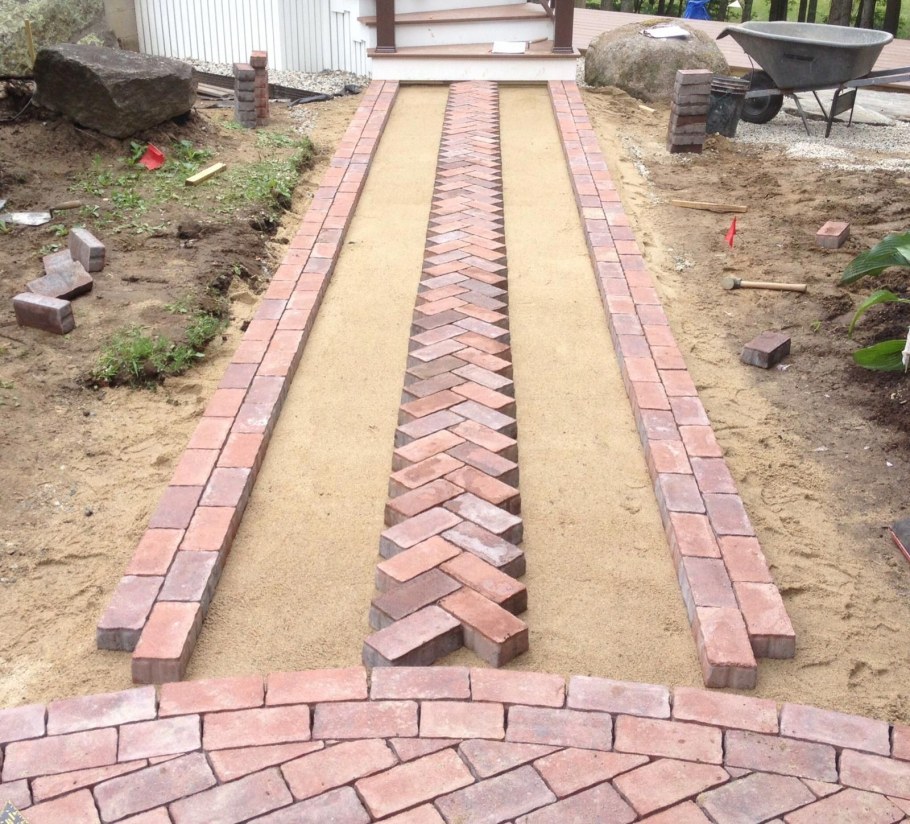 Садовые дорожки из кирпича