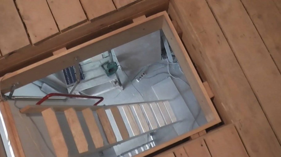 Факро утепленный люк на чердак монтаж