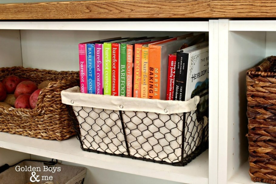 Кулинарная книга мужчина на кухне