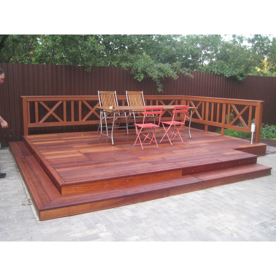 Деревянный подиум