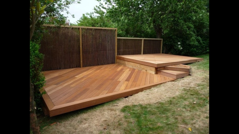 Терраса перед домом