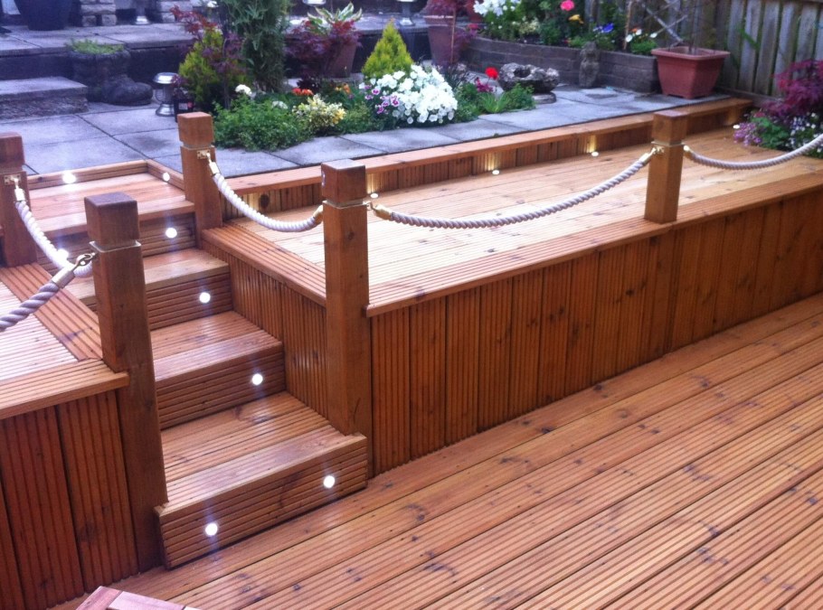 Деревянный бассейн