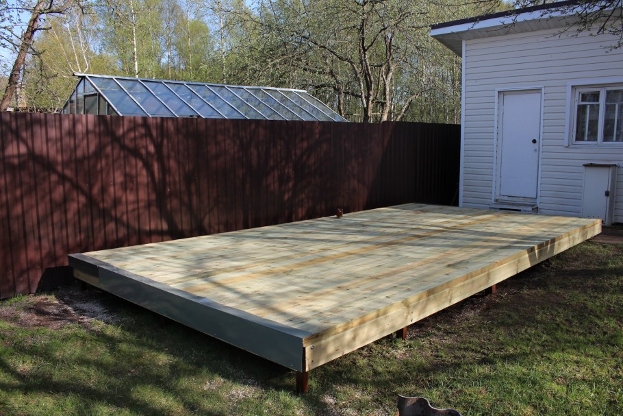 Деревянный помост