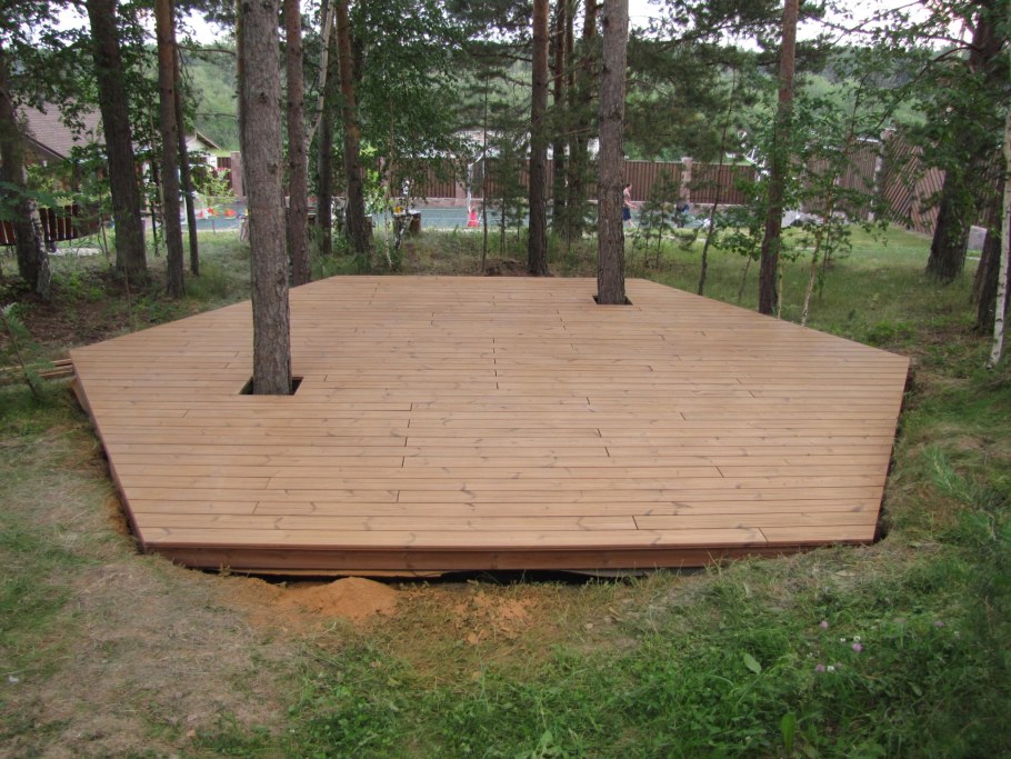 Декинг в ландшафте