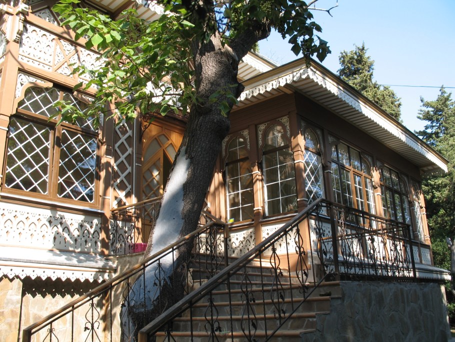 Дворец Суук Су в Крыму